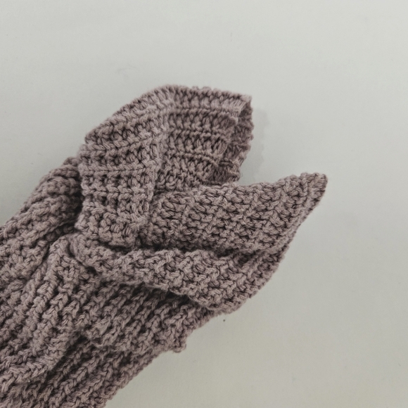 Free People Moonshine Waffle Knit Cold Shoulder Sweater in Lavender Size Medium - Picture 11 of 14